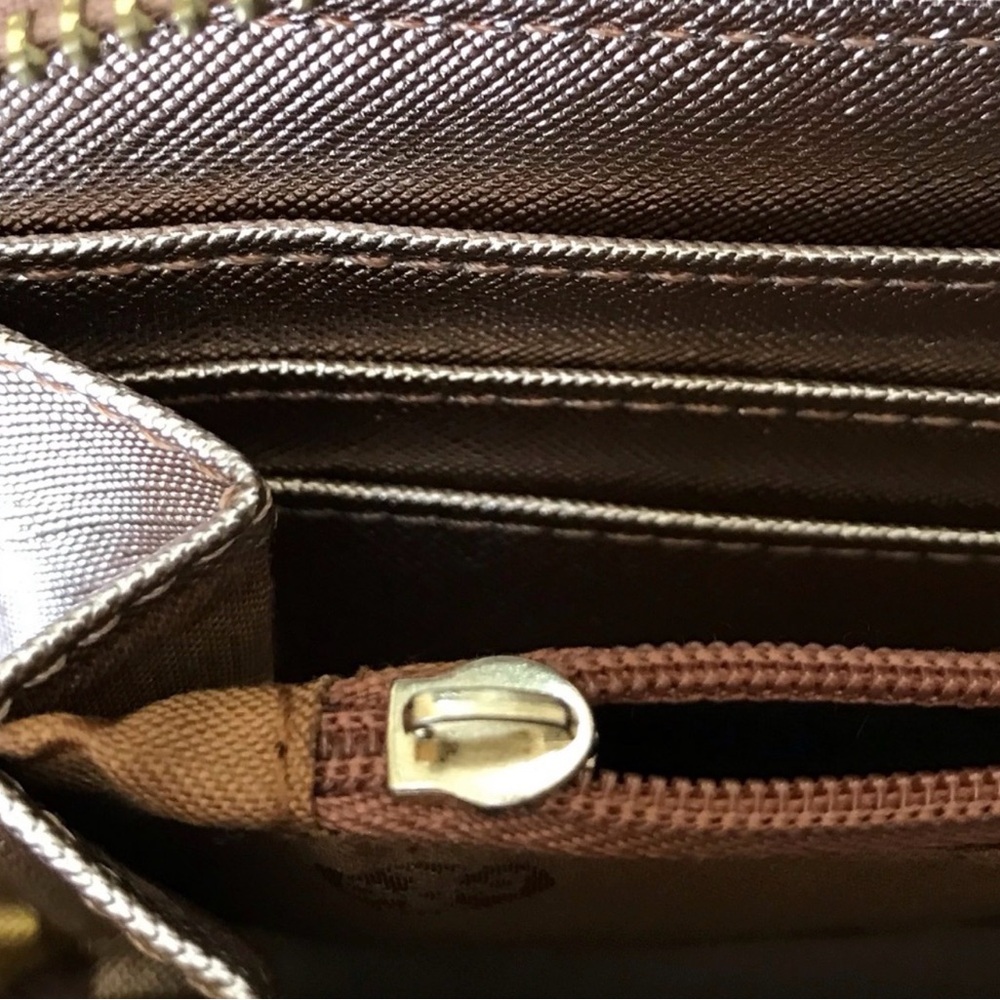 Tory Burch Robinson zip continental wallet in a metallic rose gold W/ Dust bag - Picture 4 of 11